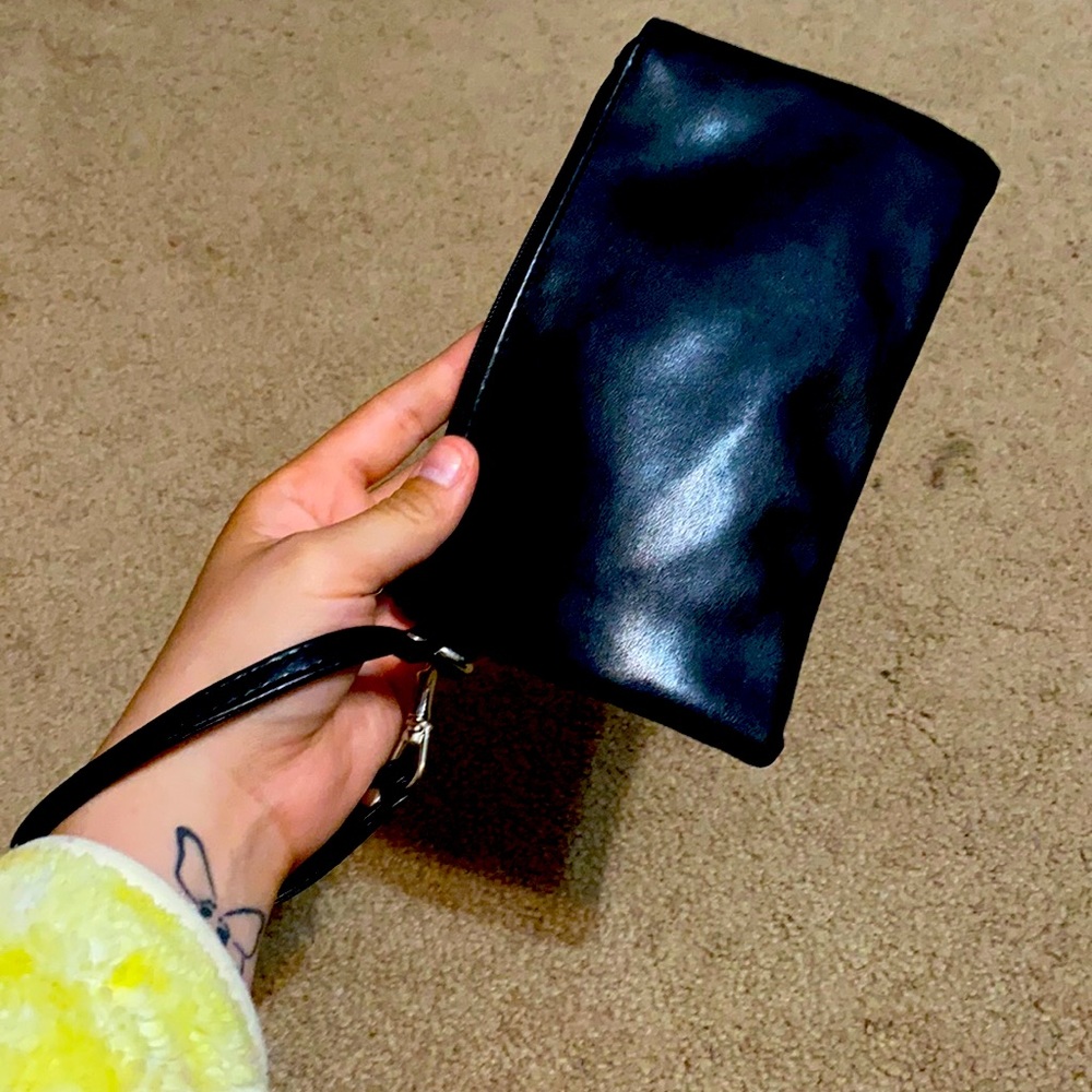 Black Wrist Clutch